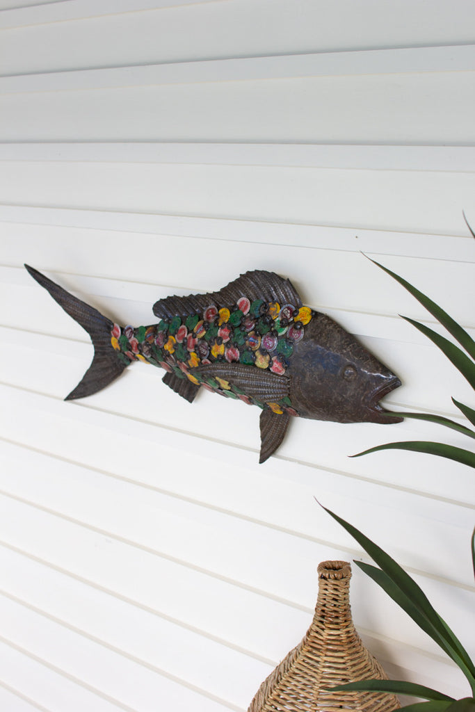 recycled metal bottle cap fish wall hanging